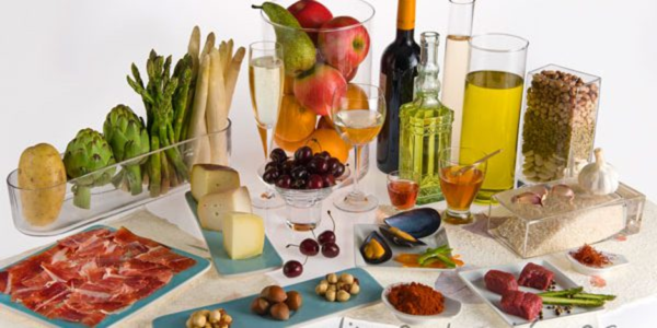 La dieta mediterránea, que incluye el consumo moderado de vino, considerada muy saludable por un informe de la OMS