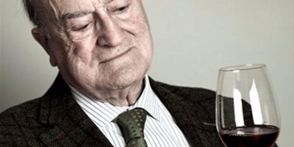 Análisis crítico del concepto de vino en la UE y denuncia del empleo de sacarosa en vinificación.