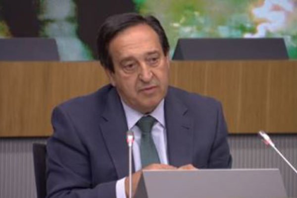 “El mantenimiento de aranceles a nuestras producciones no es una opción. Solo celebraremos su eliminación”, afirma Pedro Barato