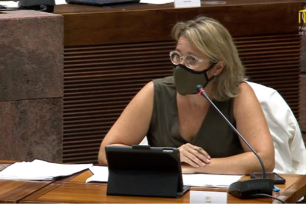 Canarias aborda la situación del sector vitivinícola