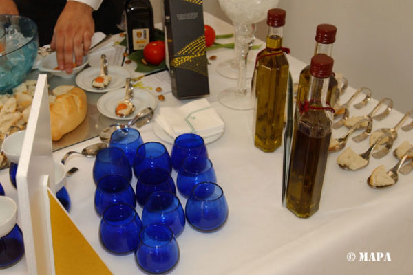 El Gobierno aumenta las exigencias para los paneles de cata de aceite de oliva virgen