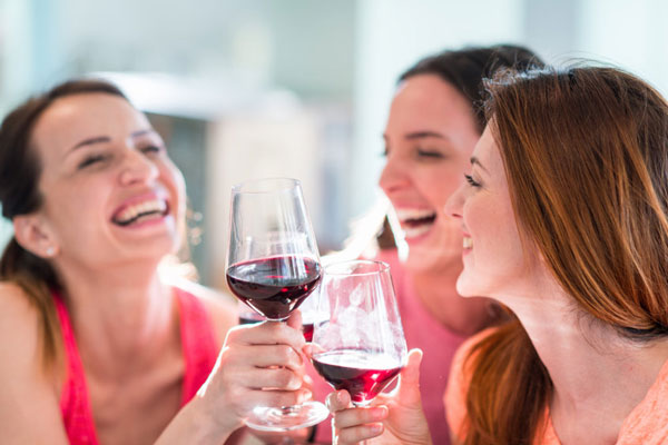 Las mujeres consumidoras de vino Premium impulsan el crecimiento del mercado de Estados Unidos