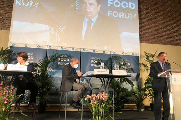 Luis Planas: «La transición ecológica debe llevarse a cabo de la mano de agricultores y ganaderos»