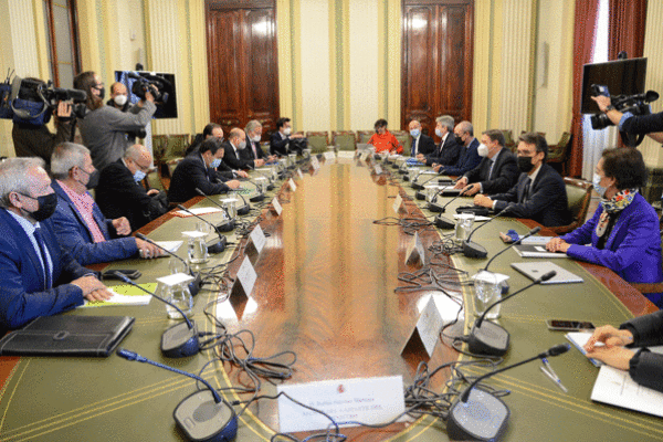 Agricultura analiza con los representantes de la cadena alimentaria el impacto de la subida de determinados insumos y la aprobación de la Ley de la Cadena Alimentaria