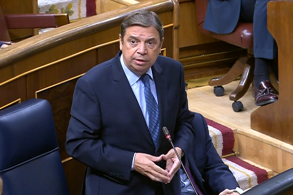 Luis Planas hace un llamamiento a la responsabilidad para aplicar la PAC y no perder un solo euro