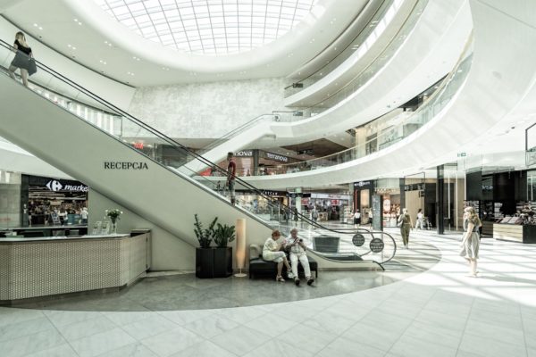 Aumenta la afluencia en centros comerciales respecto al año anterior