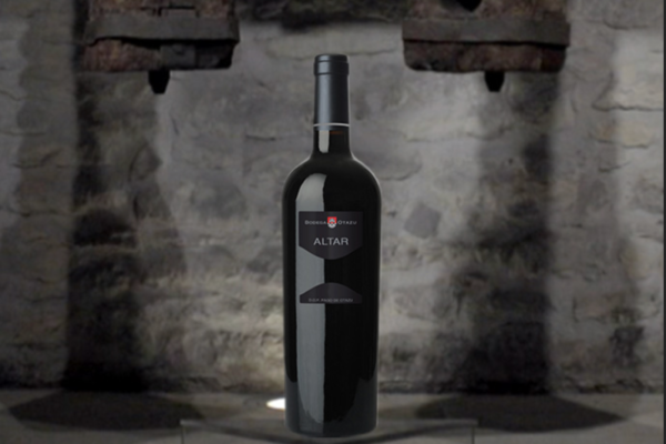 Bodega Otazu presenta su vino Altar 2013