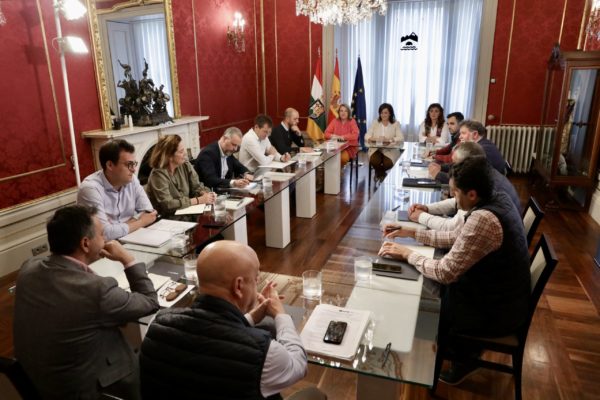 El  Gobierno de La Rioja se reúne con el sector vitivinícola para identificar sus necesidades