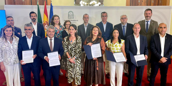 Andalucía crea el  Instituto Mixto de Investigación, ‘el laboratorio de la agricultura del futuro’