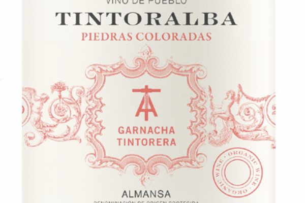 Tintoralba presenta el vino de pueblo Piedras coloradas