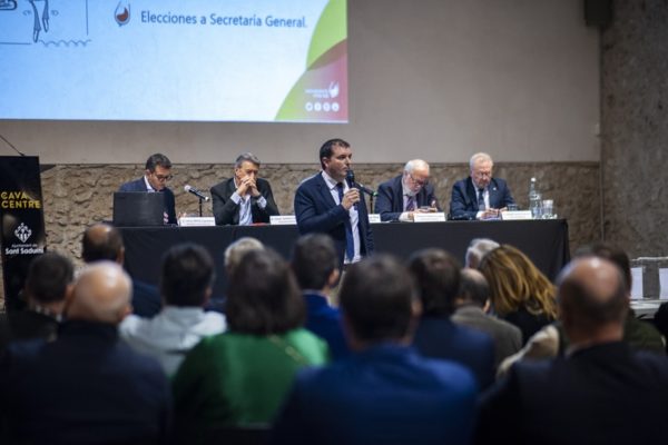 Navarra reelegida para la presidencia de CECRV