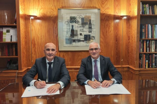 CaixaBank y la FEV renuevan su colaboración para impulsar las estrategias de sostenibilidad de las empresas del sector vitivinícola español