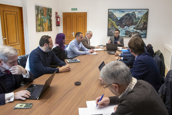 La Xunta y los consejos reguladores de las denominaciones de origen de vino de Galicia evalúan las ayudas para el fomento de seguros agrarios en este sector