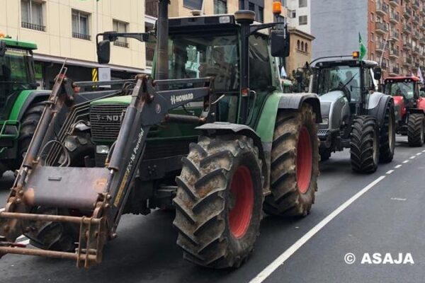 ASAJA, COAG Y UPA anuncian una tractorada por el centro de Madrid el próximo lunes 26 de febrero