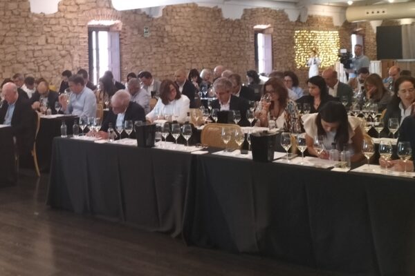 Grupo Rioja analizó los retos y oportunidades del sector en la Jornada ‘Rioja ante las nuevas tendencias de consumo’