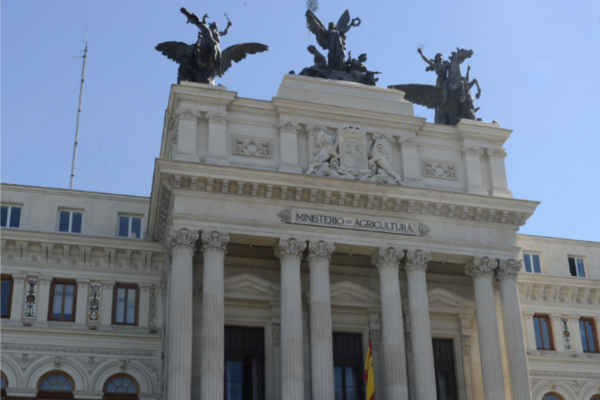 El Gobierno aprueba mejoras en la gestión de las ayudas a asociaciones de mujeres rurales y del programa Cultiva