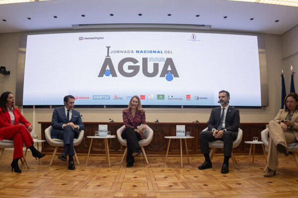 Andalucía pide a la nueva ministra de Transición Ecológica que impulse el Pacto Nacional por el Agua