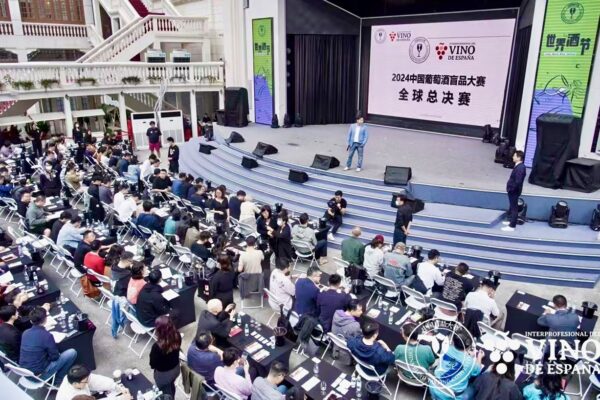 LA OIVE cierra su campaña en China en la competición de cata a ciegas más grande del mundo