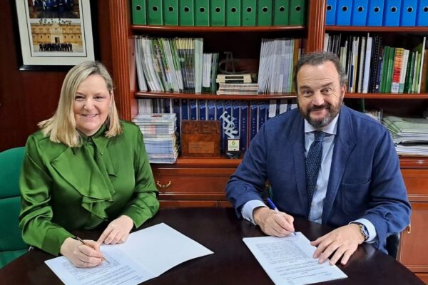 Espirituosos España y CAEA firman un acuerdo de colaboración  para prevenir el consumo de alcohol en menores de edad
