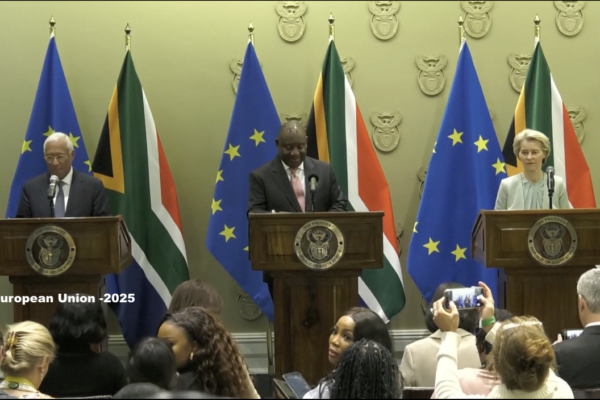 La presidenta von der Leyen inicia conversaciones en Sudáfrica sobre un nuevo acuerdo comercial y de inversión, y desvela un paquete de Global Gateway dotado con 4 700 millones de euros