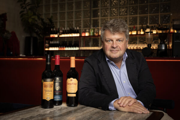 AWL anuncia la creación de la compañía de vino internacional Vicharly
