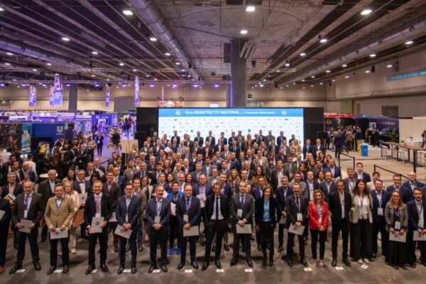 Carrefour une a 200 fabricantes para impulsar la transición alimentaria