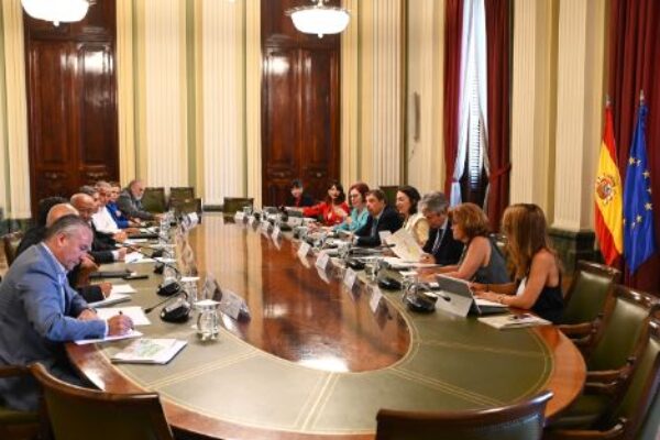 Agricultura propone a las organizaciones agrarias una posición común para lograr en Bruselas una mejor financiación de la PAC