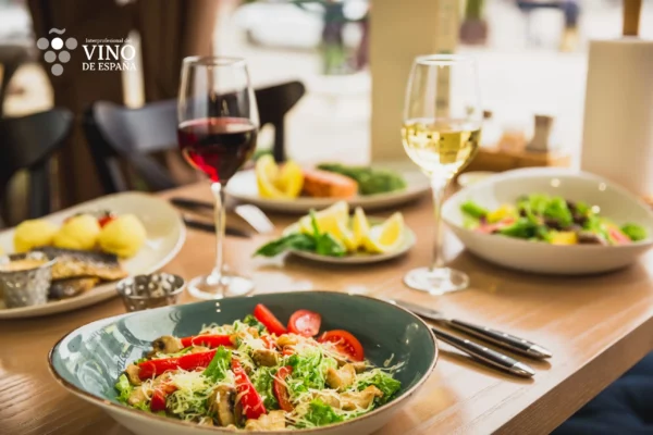 El sector vitivinícola valora positivamente un estudio que avala el consumo moderado de vino en la Dieta Mediterránea