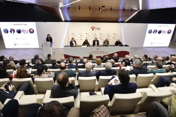 El sector del vino apuesta por “vender mejor” en su plan estratégico hasta 2028 ante la caída del consumo