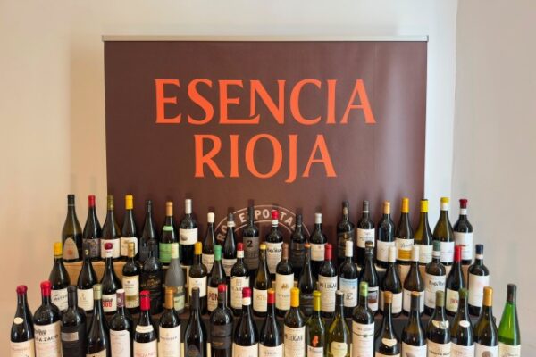 Esencia Rioja presenta su nueva etapa con una cata centrada en los segmentos de mayor valor