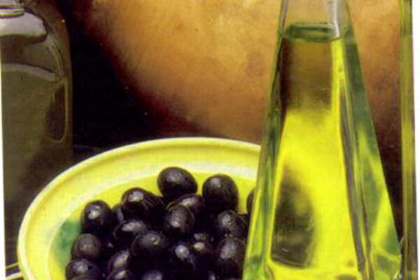 Las existencias de aceite de oliva caen a 775.000 toneladas tras unas salidas al mercado de 115.160 toneladas en mayo