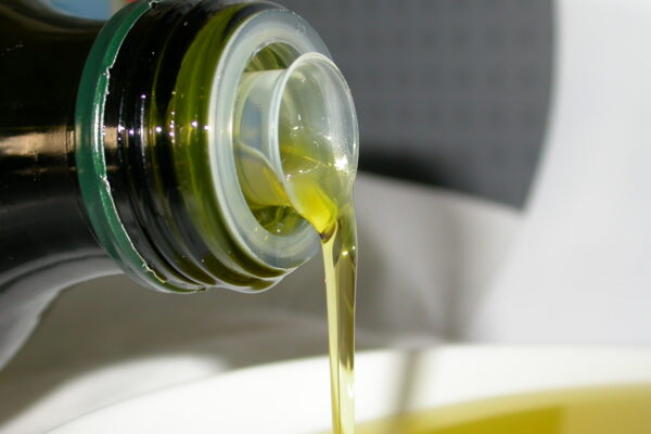 La producción de aceite de oliva alcanza 1,298 millones de toneladas y garantiza el abastecimiento del mercado