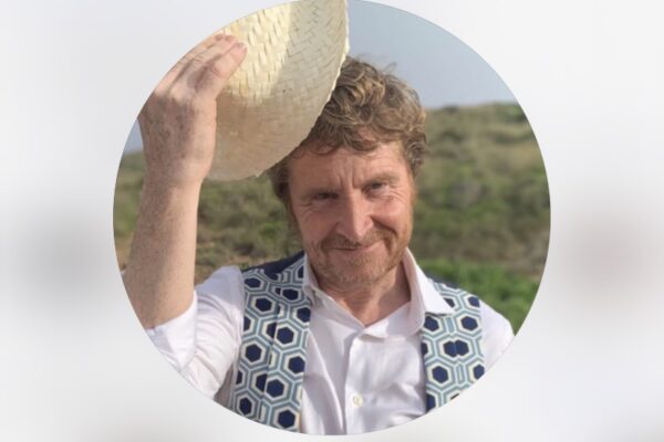 Entrevista a David Moncasi, director de la serie documental ‘El Mago del Vino’, para MERCADOS DEL VINO Y LA DISTRIBUCIÓN en exclusiva